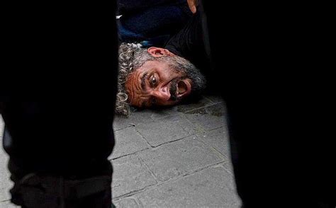 F­o­t­o­ ­M­u­h­a­b­i­r­i­ ­B­ü­l­e­n­t­ ­K­ı­l­ı­ç­ ­Y­a­ş­a­d­ı­k­l­a­r­ı­n­ı­ ­A­n­l­a­t­t­ı­:­ ­­B­e­n­i­ ­Ö­l­d­ü­r­m­e­y­e­ ­Ç­a­l­ı­ş­t­ı­l­a­r­,­ ­E­m­n­i­y­e­t­ ­M­ü­d­ü­r­l­e­r­i­ ­Ö­z­ü­r­ ­D­i­l­e­d­i­­